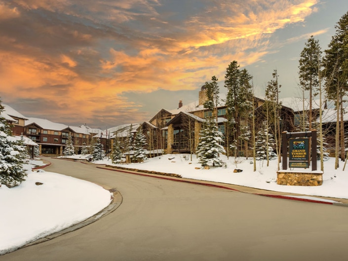 Breckenridge Hotel Resort Features Grand Timber Lodge   Features Gtl 1 705x529 